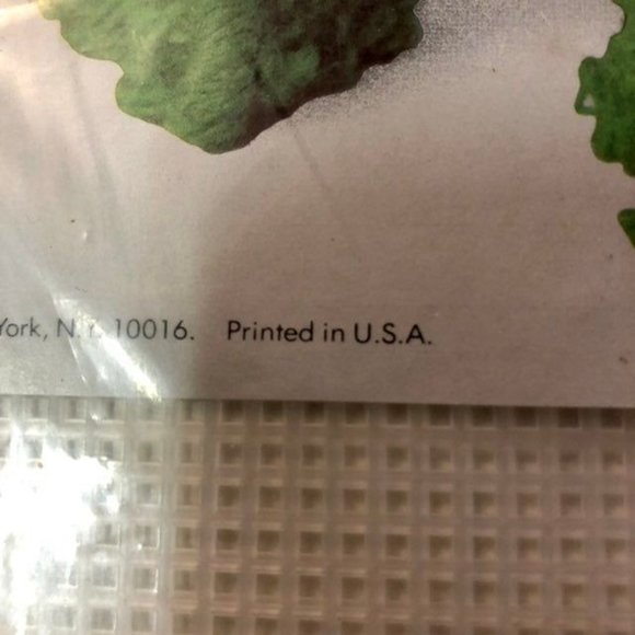 1978 Columbia-Minerva Needlepoint Idea Kit 3 Christmas Trees NEW 8241 - Picture 10 of 10